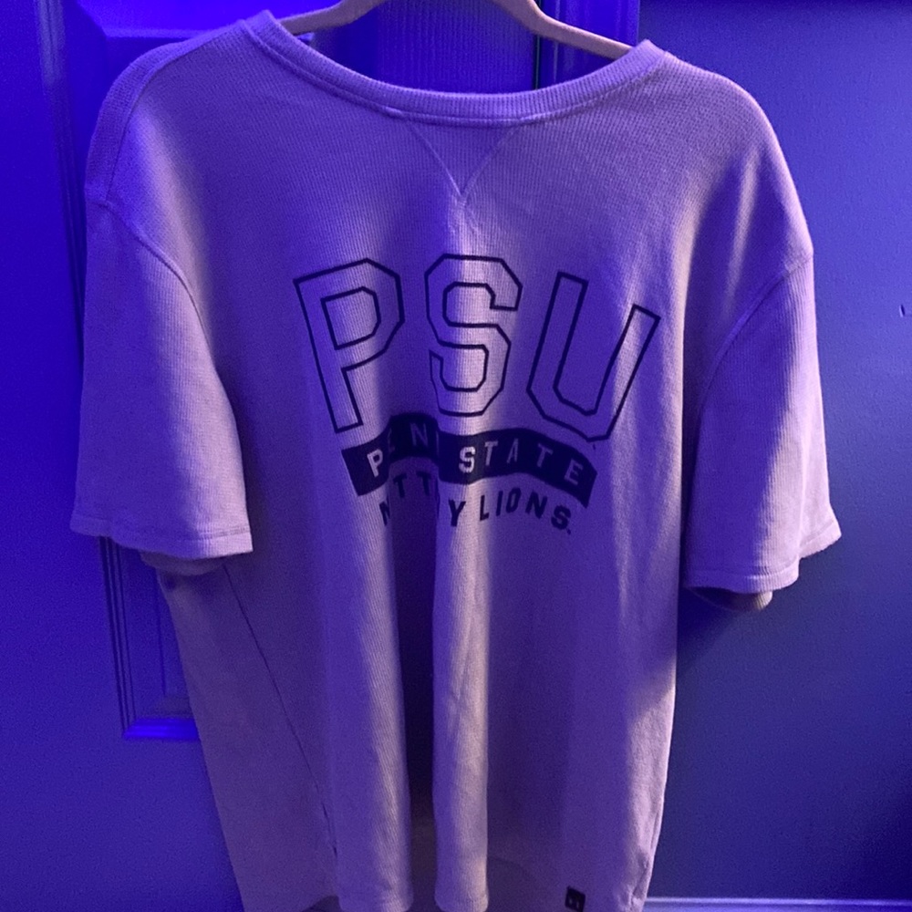 Gray Penn State t shirt